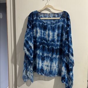 One size Tunic styleBlue Tie-Dye Women's Top